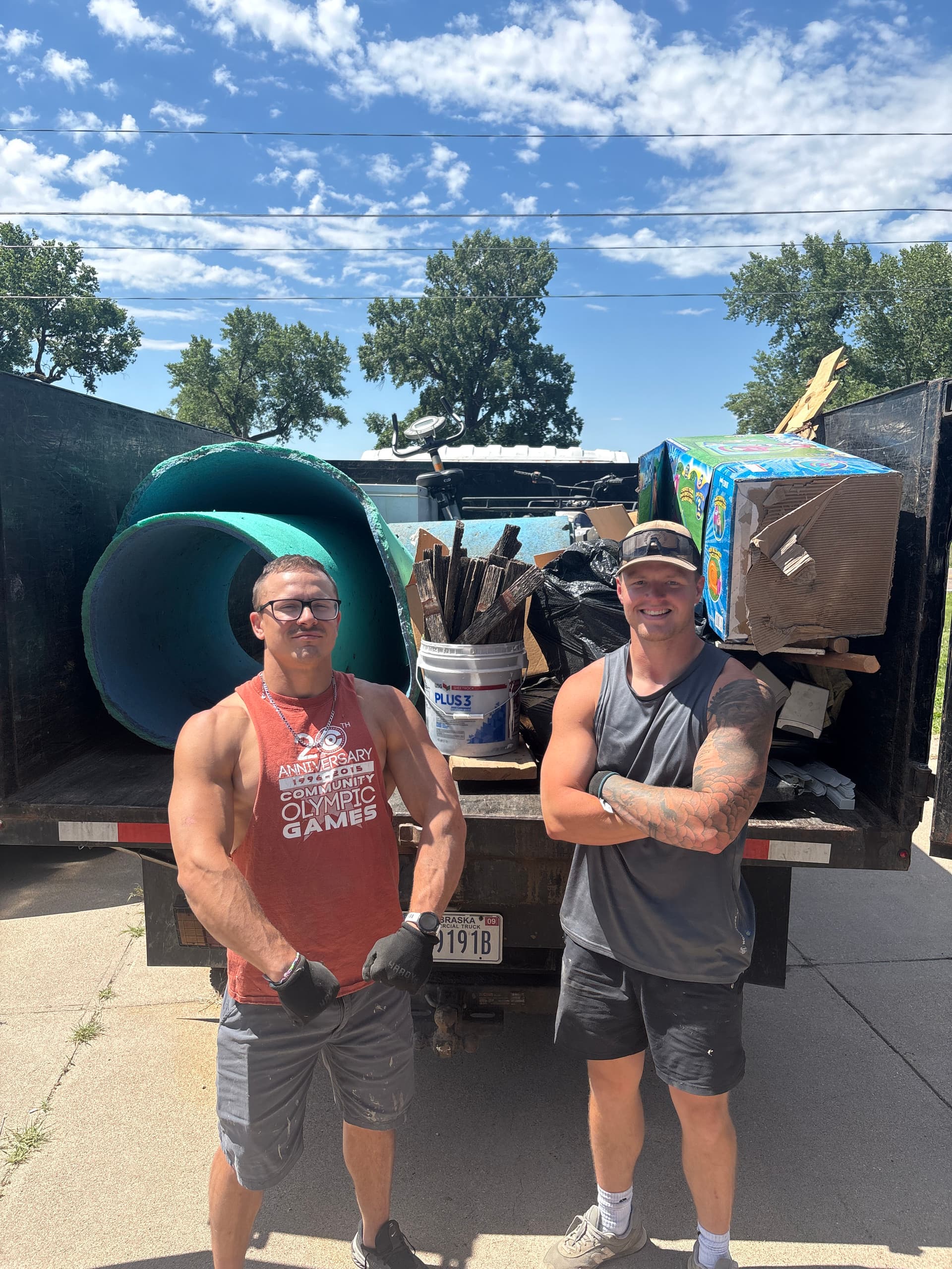 Bulk Curbside Pickup Done Fast in Kearney image